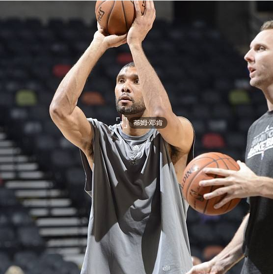 他利用自己 他利用自己