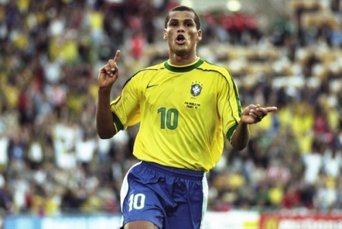 队提供了一 队提供了一