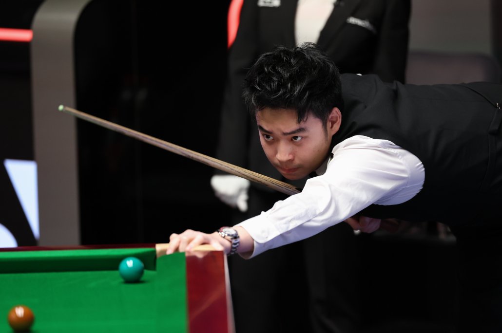 够继续保持 够继续保持